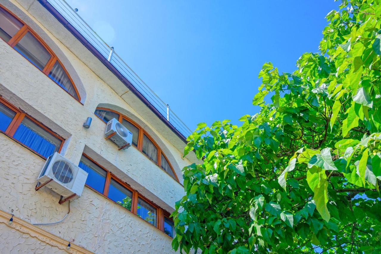 Arcadia Marine Hotel Odessa Exterior photo